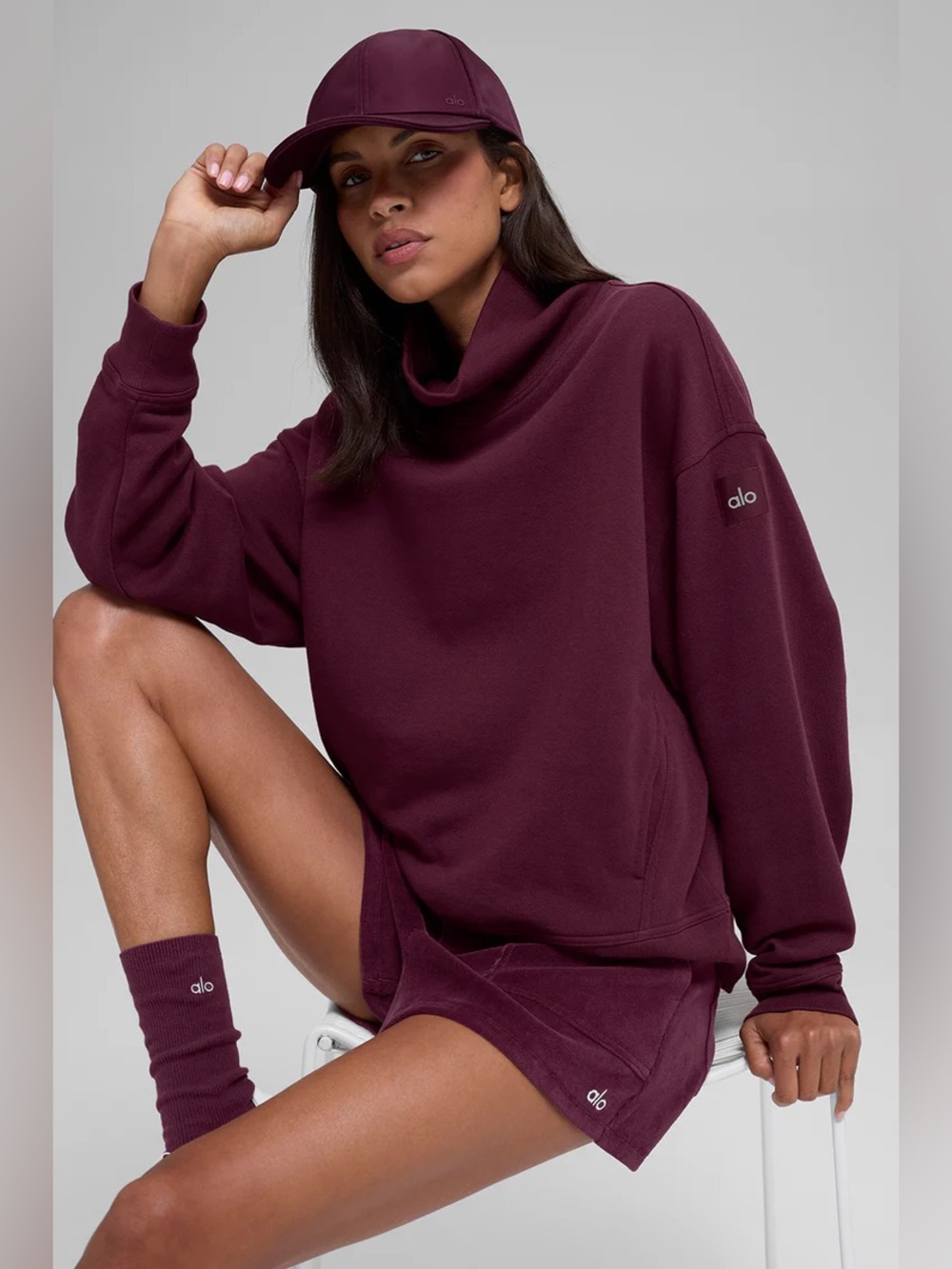 ALO Yoga Hazy Mock Neck Pullover size small